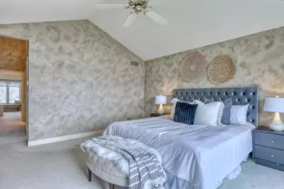 N24W30375  Crystal Springs Dr, Delafield, WI 53072 - Photo 20