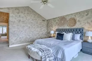 N24W30375 Crystal Springs Dr, Delafield, WI 53072 - Photo 20