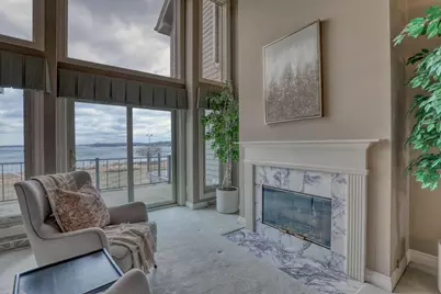 N24W30375  Crystal Springs Dr, Delafield, WI 53072 - Photo 10