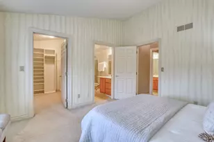 N24W30375 Crystal Springs Dr, Delafield, WI 53072 - Photo 24