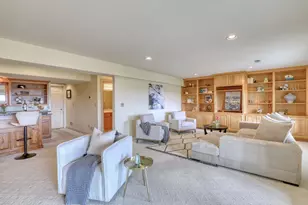 N24W30375 Crystal Springs Dr, Delafield, WI 53072 - Photo 36