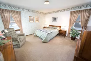 15175 W Kingsway Dr, New Berlin, WI 53151 - Photo 12