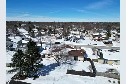 15175 W Kingsway Dr, New Berlin, WI 53151 - Photo 20