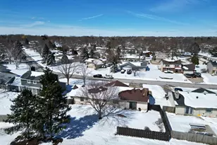 15175 W Kingsway Dr, New Berlin, WI 53151 - Photo 20