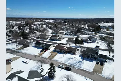 15175 W Kingsway Dr, New Berlin, WI 53151 - Photo 22