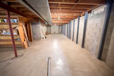 15175 W Kingsway Dr, New Berlin, WI 53151 - Photo 18