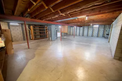 15175 W Kingsway Dr, New Berlin, WI 53151 - Photo 16