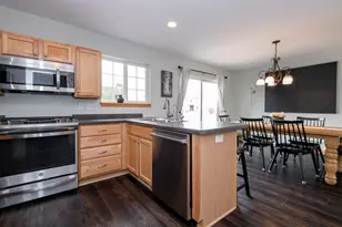 3800 Rivers Crossing Dr, Waukesha, WI 53189 - Photo 18