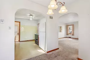 3163 S 28th St, Milwaukee, WI 53215 - Photo 10