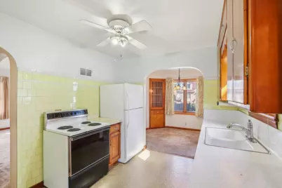 3163 S 28th St, Milwaukee, WI 53215 - Photo 12