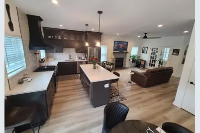 2034 N 13th St, Milwaukee, WI 53205 - Photo 4