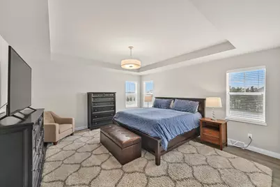 8130 W Mourning Dove Ln, Mequon, WI 53097 - Photo 18