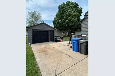 915  Carol St, Watertown, WI 53094 - Photo 20