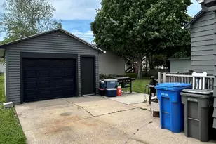 915 Carol St, Watertown, WI 53094 - Photo 20