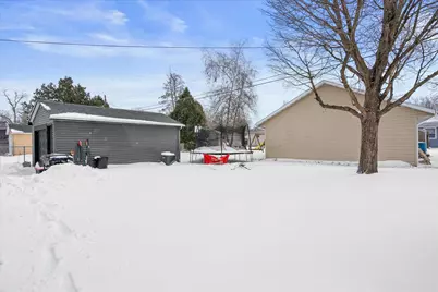 915  Carol St, Watertown, WI 53094 - Photo 20