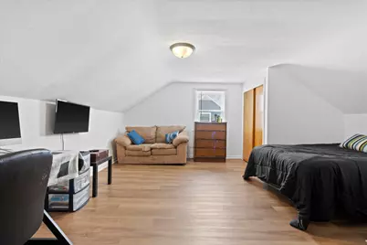 915  Carol St, Watertown, WI 53094 - Photo 8