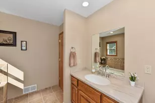 18525 Pleasant St, Brookfield, WI 53045 - Photo 18