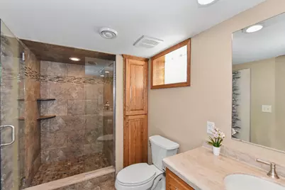 18525  Pleasant St, Brookfield, WI 53045 - Photo 26