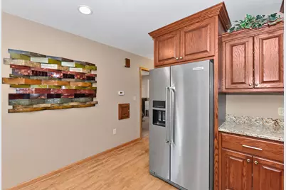 18525  Pleasant St, Brookfield, WI 53045 - Photo 8