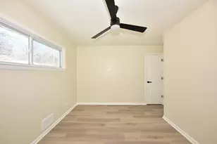 8106 W Herbert Ave, Milwaukee, WI 53218 - Photo 30