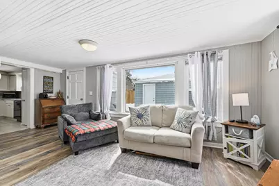 4719 N 126th St, Butler, WI 53007 - Photo 8