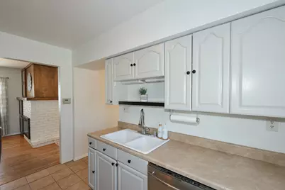 309 N 116th St, Wauwatosa, WI 53226 - Photo 36