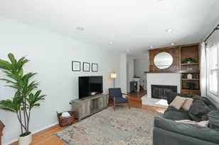 309 N 116th St, Wauwatosa, WI 53226 - Photo 8