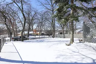 309 N 116th St, Wauwatosa, WI 53226 - Photo 28