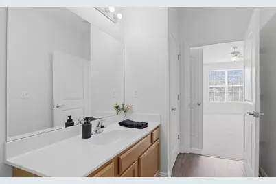 W206N16704  Blackberry Cir #2205, Jackson, WI 53037 - Photo 10