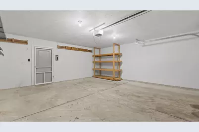 W206N16704  Blackberry Cir #2205, Jackson, WI 53037 - Photo 20