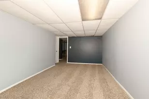 8325 N 93rd St, Milwaukee, WI 53224 - Photo 22