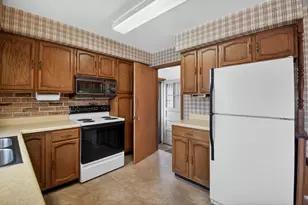 6531 44th Ave, Kenosha, WI 53142 - Photo 10