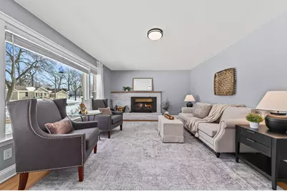 537 N 114th St, Wauwatosa, WI 53226 - Photo 4