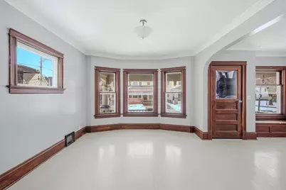 4722 W Garfield Ave, Milwaukee, WI 53208 - Photo 2