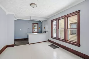 4722 W Garfield Ave, Milwaukee, WI 53208 - Photo 8