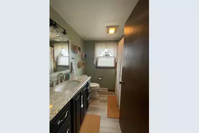 137  Chippewa Dr, Sheboygan Falls, WI 53085 - Photo 10