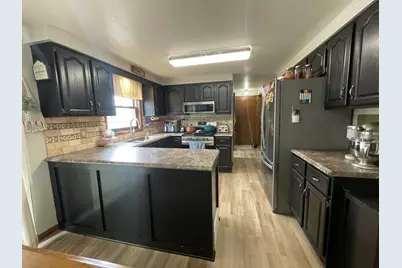 137  Chippewa Dr, Sheboygan Falls, WI 53085 - Photo 6