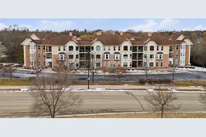 N74W13737  Appleton Ave #202, Menomonee Falls, WI 53051 - Photo 10