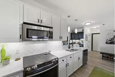 N74W13737  Appleton Ave #202, Menomonee Falls, WI 53051 - Photo 16