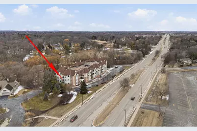 N74W13737  Appleton Ave #202, Menomonee Falls, WI 53051 - Photo 34