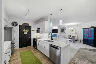 N74W13737 Appleton Ave, Menomonee Falls, WI 53051 - Photo 14