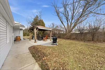 12652 N River Forest Cir, Mequon, WI 53092 - Photo 28