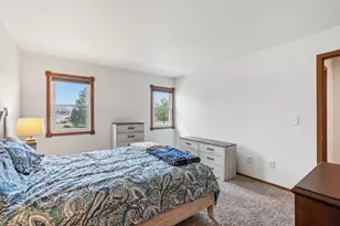 1384 Honeysuckle Rd, Hartford, WI 53027 - Photo 16