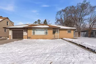 7200 W Grantosa Dr, Milwaukee, WI 53218 - Photo 2
