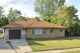 7200 W Grantosa Dr, Milwaukee, WI 53218 - Photo 1