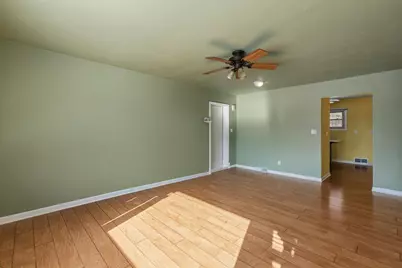 7200 W Grantosa Dr, Milwaukee, WI 53218 - Photo 6