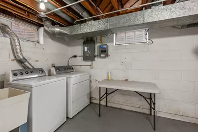 7200 W Grantosa Dr, Milwaukee, WI 53218 - Photo 20