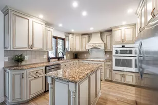 W233S6945 Millbrook Circle, Vernon, WI 53103 - Photo 8