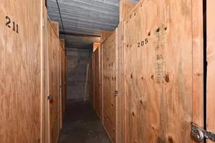 2121 N Cambridge Ave, Milwaukee, WI 53202 - Photo 18