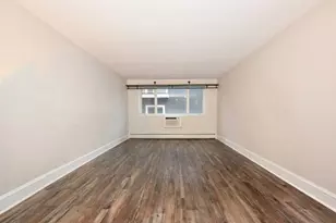 2121 N Cambridge Ave, Milwaukee, WI 53202 - Photo 8